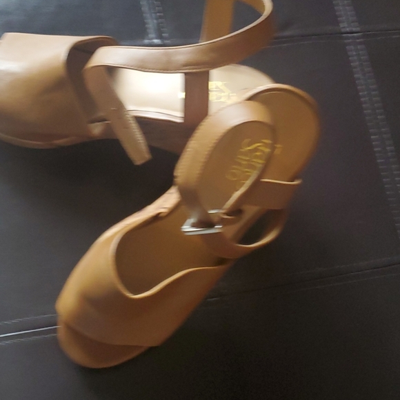 Shoes - Picture 3 of 5